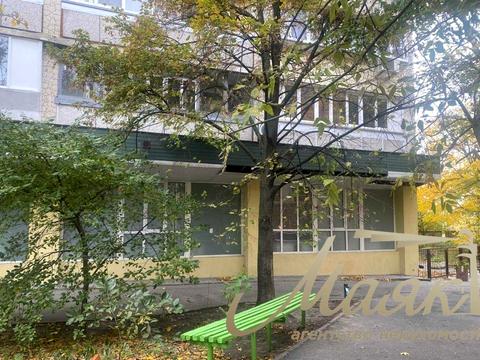 комерційна за адресою Кудрявська вул., 31-33