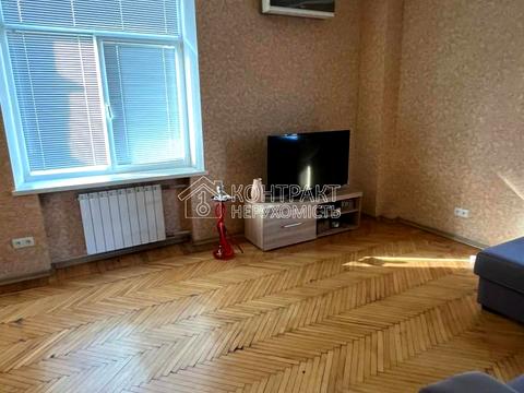 квартира за адресою Кооперативна вул., 13/2