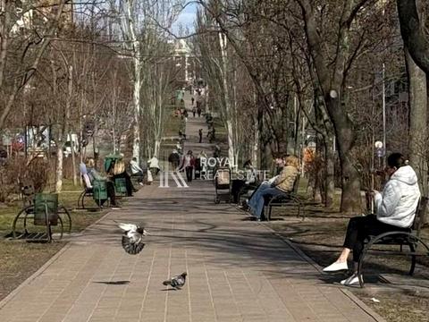 комерційна за адресою Іоанна Павла II вул. (Патріса Лумумби), 22/21