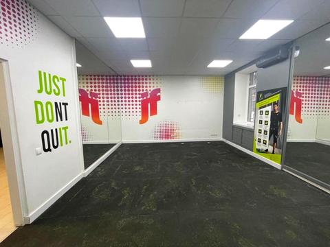 комерційна за адресою Жилянська вул., 7