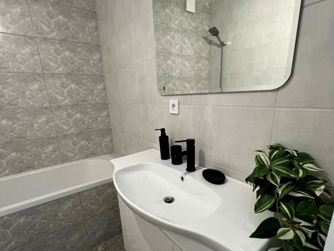 квартира за адресою Ольги Кобилянської вул. (Достоєвського), 1-В/5