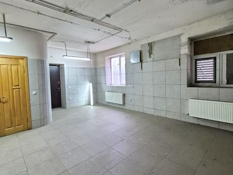 комерційна за адресою Євгена Коновальця вул., 138А