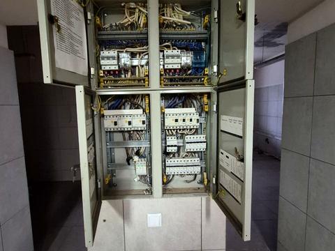 комерційна за адресою Євгена Коновальця вул., 138А