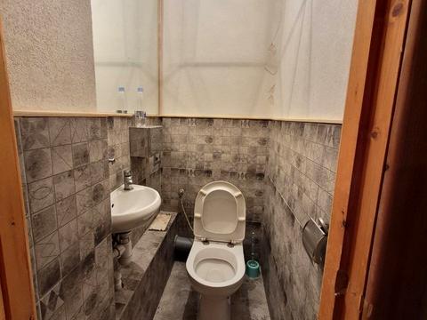 комерційна за адресою Євгена Коновальця вул., 138А