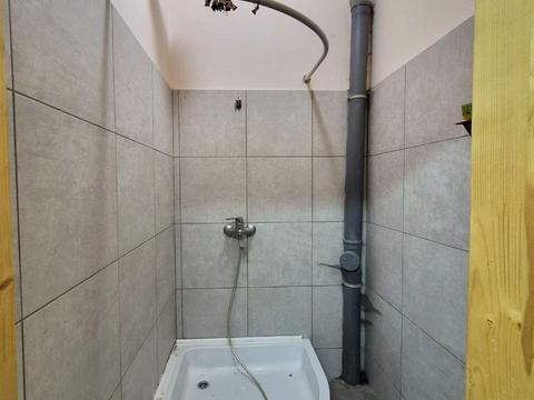 комерційна за адресою Євгена Коновальця вул., 138А