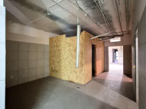 комерційна за адресою Євгена Коновальця вул., 138А