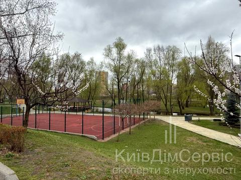 квартира по адресу Червоной Калины просп. (Владимира Маяковского), 1-В