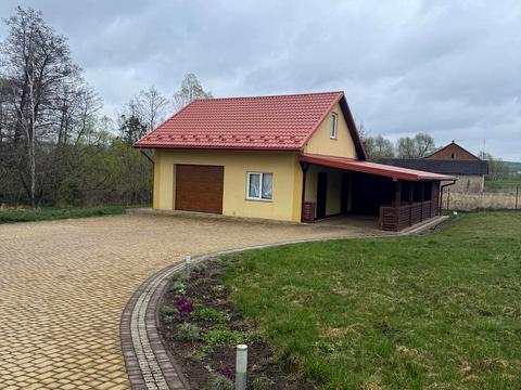 будинок за адресою Центральна