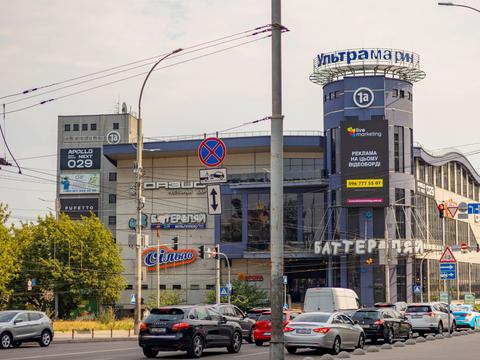 комерційна за адресою Митрополита Василя Липківського вул. (Урицького), 1а