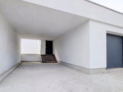 будинок за адресою Молодіжна вул.