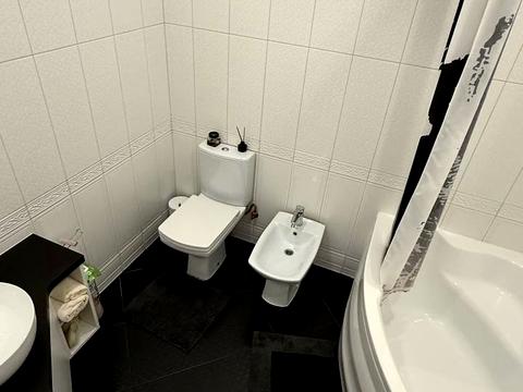 квартира за адресою Василя Стуса вул., (Будинок 4)