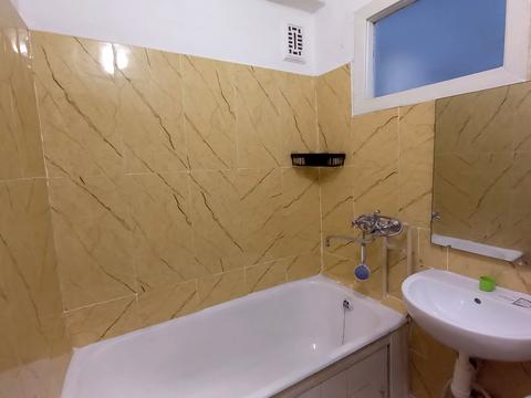 квартира за адресою Раїси Окіпної вул., 9