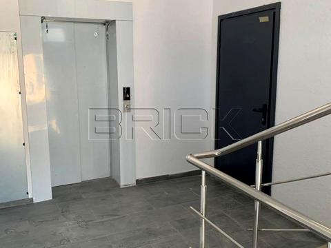 комерційна за адресою Андрія Верхогляда вул. (Михайла Драгомирова), 14-А