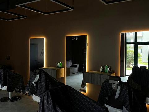 комерційна за адресою Малоголосківська вул., 28