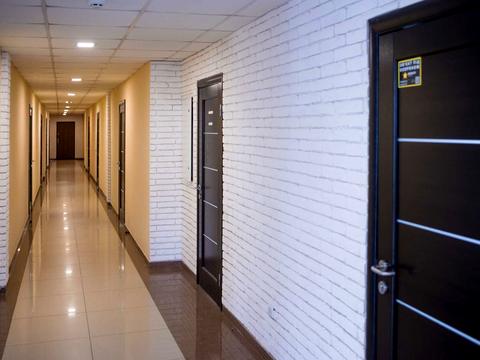 комерційна за адресою В'ячеслава Чорновола просп. (), 67