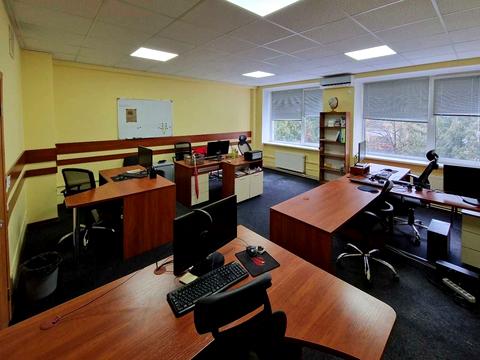 комерційна за адресою Євгена Патона вул., 4/1