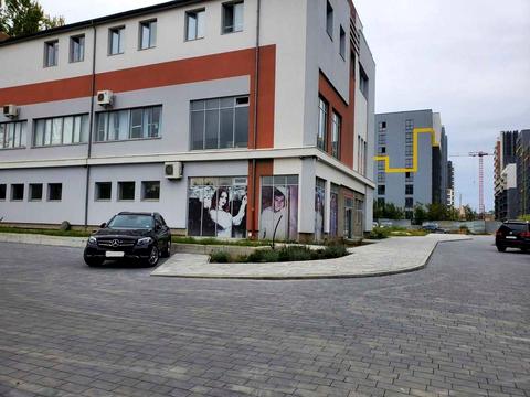 комерційна за адресою Залізнична вул., 7П