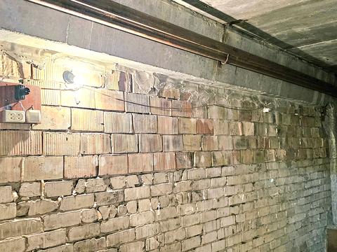 паркомісце за адресою Василя Касіяна вул., 1