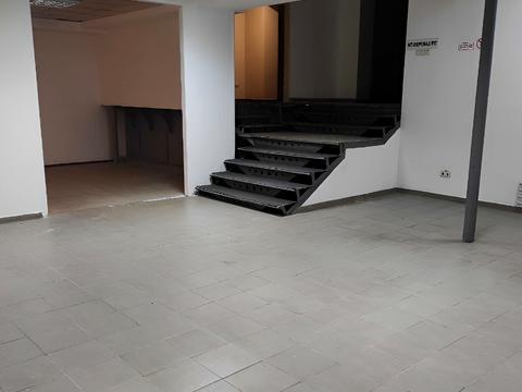 комерційна за адресою Миру просп., 18