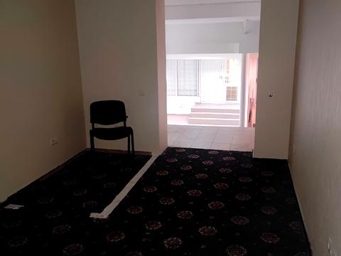 комерційна за адресою Миру просп., 18