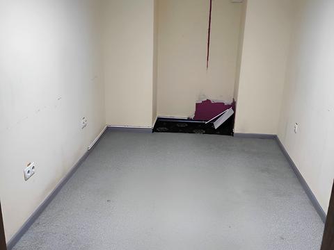 комерційна за адресою Миру просп., 18