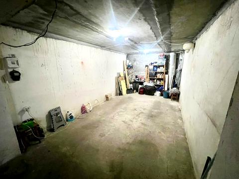 паркомісце за адресою Казарменна вул. (Григорія Андрющенка), 4-А