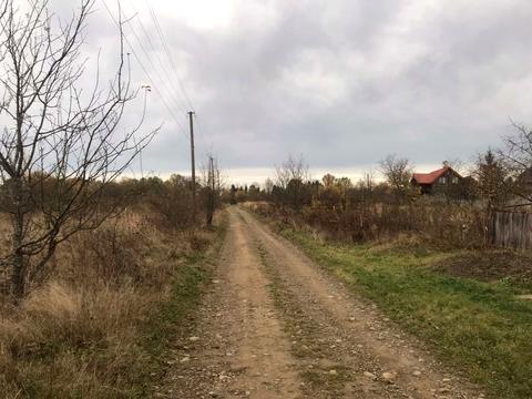 участок по адресу Лесі Українки