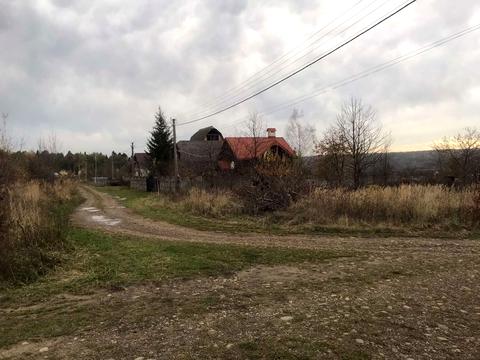 участок по адресу Лесі Українки