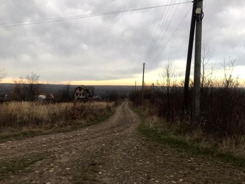 участок по адресу Лесі Українки
