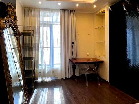 квартира за адресою Раїси Окіпної вул., 18