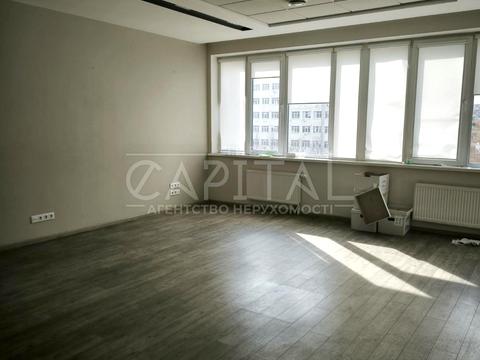 комерційна за адресою Ділова вул. (Димитрова), 5б