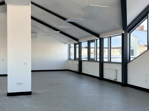 комерційна за адресою Богдана Хмельницького  вул., 116