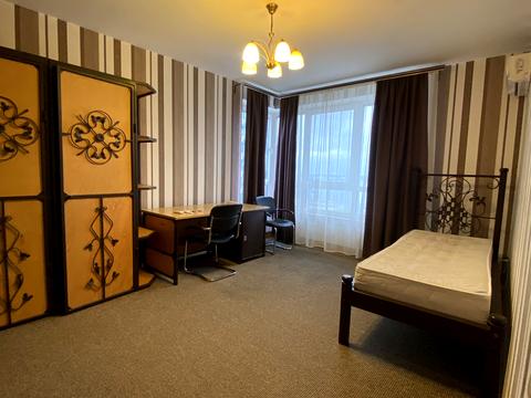 квартира по адресу Миколы Бажана просп., 1-А