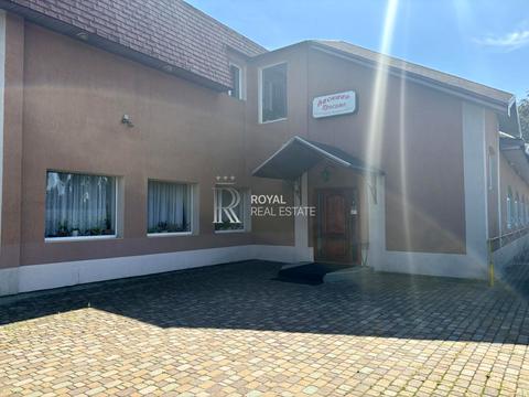 комерційна за адресою Стеценка вул., 21