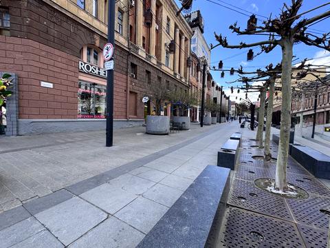 комерційна за адресою Дмитра Яворницького просп. (Карла Маркса), 65