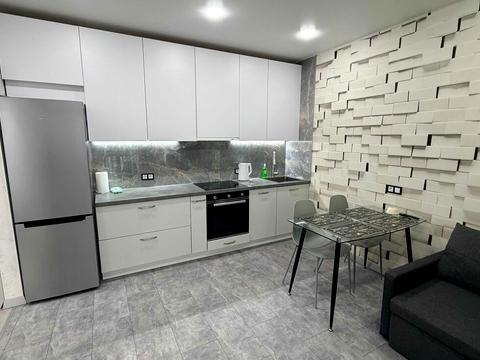 квартира за адресою Салютна вул., (Будинок 02301-02303)