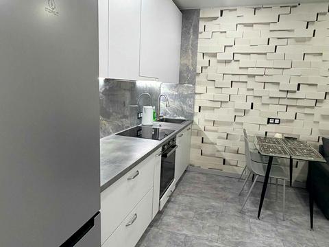 квартира за адресою Салютна вул., (Будинок 02301-02303)