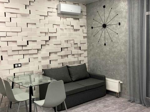 квартира за адресою Салютна вул., (Будинок 02301-02303)