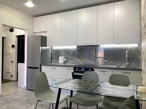 квартира за адресою Салютна вул., (Будинок 02301-02303)