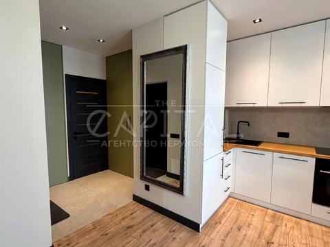 квартира за адресою Дніпровська набережна вул., 18-Б