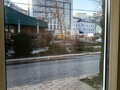 комерційна за адресою Ярослава Мудрого вул., 22