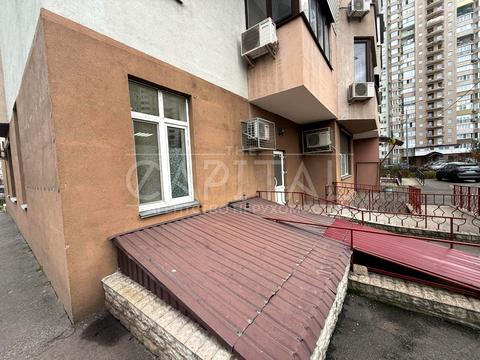 комерційна за адресою Градинська вул., 11