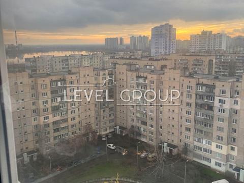 квартира по адресу Миколы Бажана просп., 9-Д