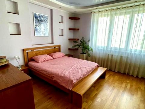 квартира за адресою Дніпровська набережна вул., 19-А