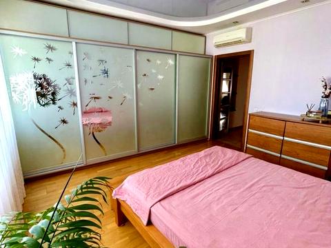 квартира за адресою Дніпровська набережна вул., 19-А