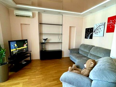 квартира за адресою Дніпровська набережна вул., 19-А