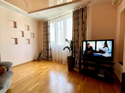 квартира за адресою Дніпровська набережна вул., 19-А