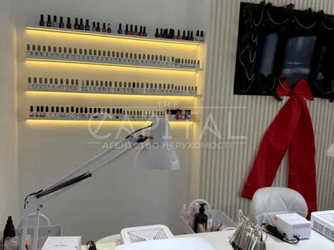 комерційна за адресою Салютна вул., (Будинок 02301-02303)