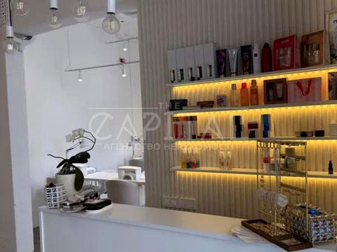 комерційна за адресою Салютна вул., (Будинок 02301-02303)
