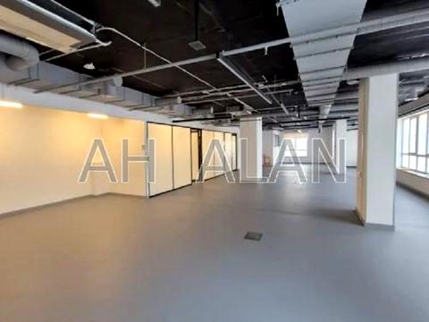 комерційна за адресою Саксаганського вул., 70